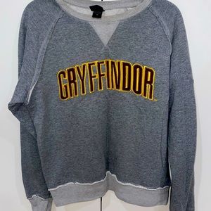 Universal studios Harry Potter gryffindor sweater